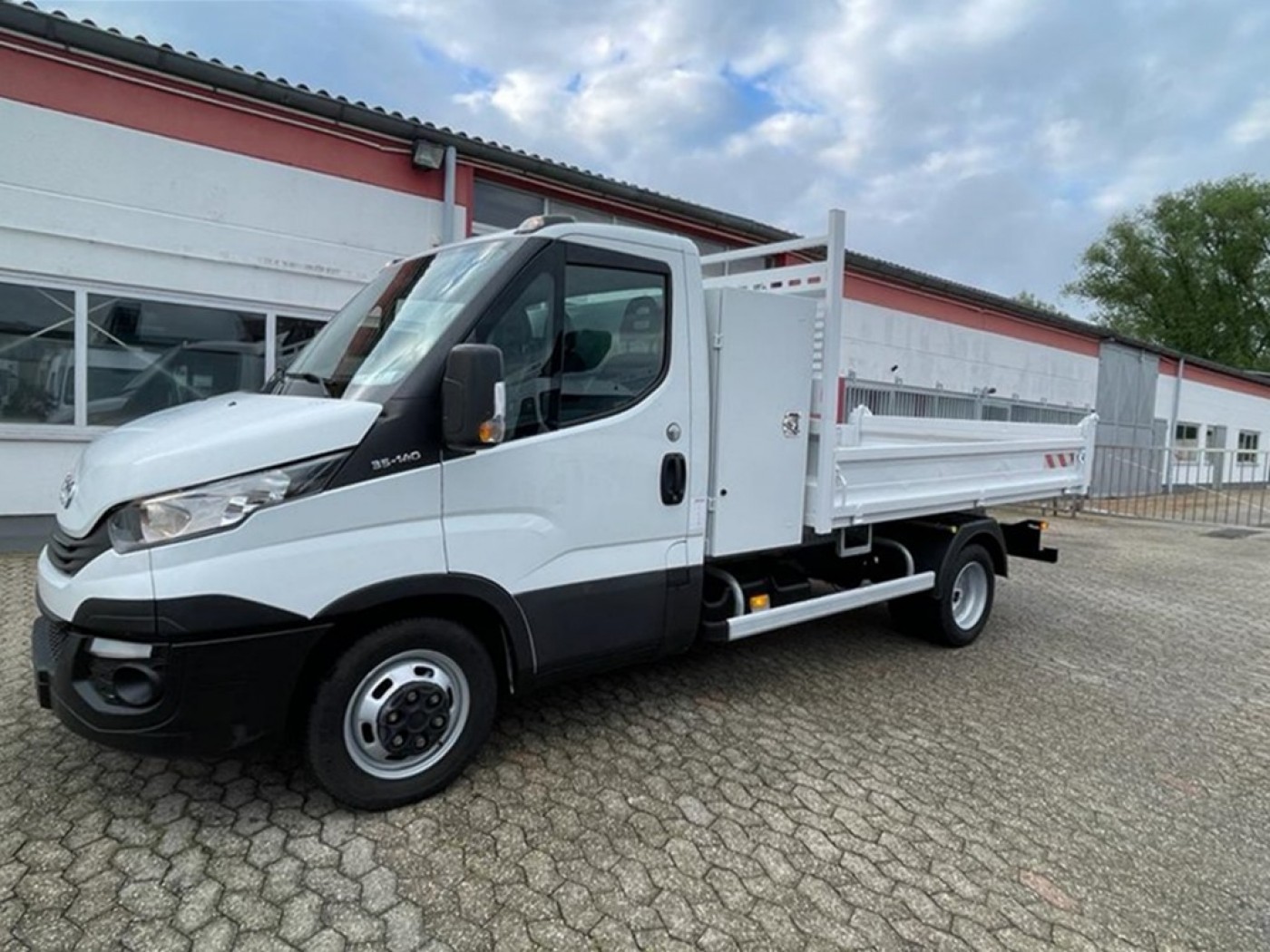 Iveco Daily 35C14 tipper 3 seats EURO 6