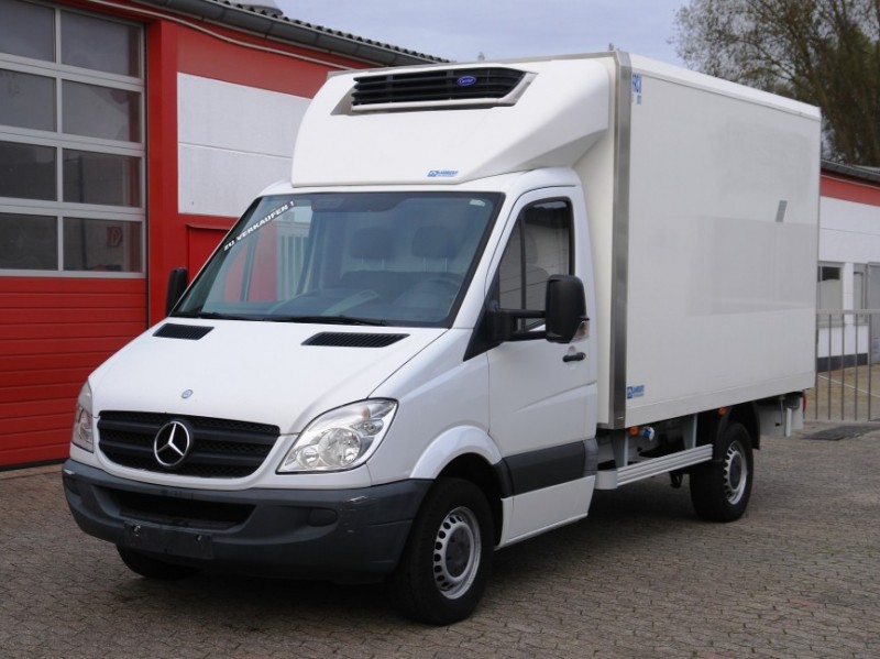 Mercedes-Benz Sprinter 313 hűtős furgon, Carrier Xarios 300 Klíma, tető spoiler, Teherbírás 920kg, EURO5