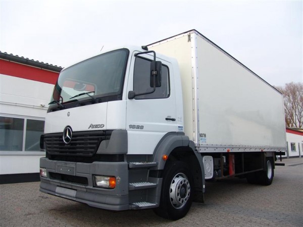 Mercedes-Benz - Atego 1828 Koffer mit LBW