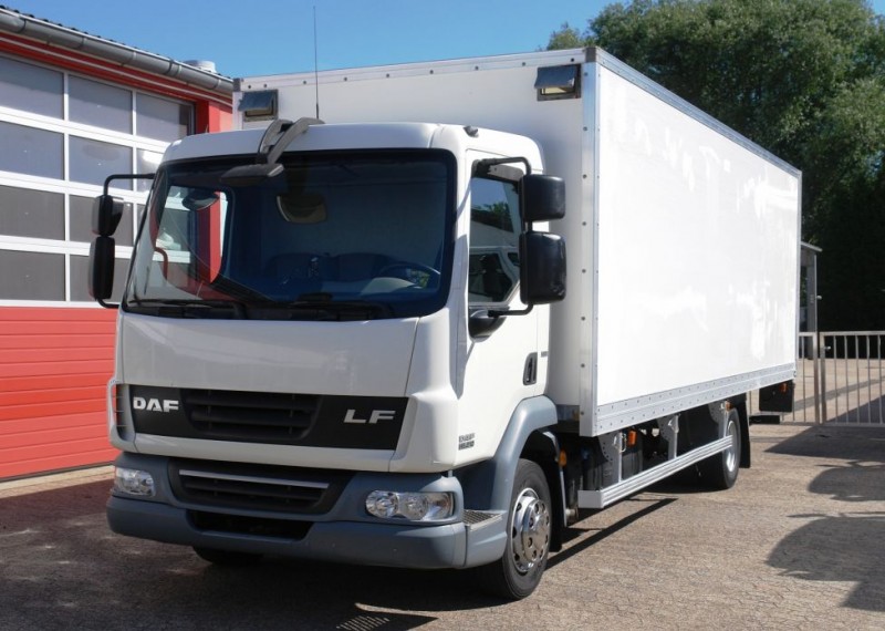 DAF - LF 45.210 kamion furgon Hidraulična rampa Klima uređaj Unazad kamera EURO5