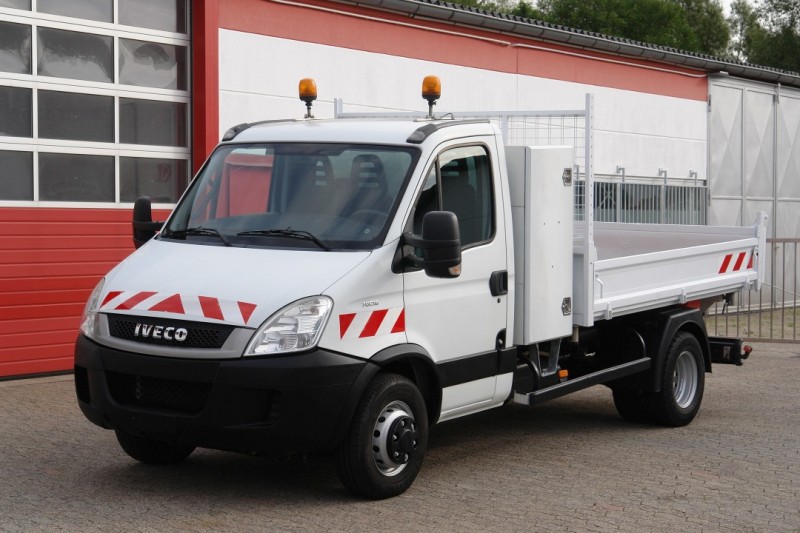 Iveco - Daily 70C18 3-side benne clim! Attelage! boîte à outils