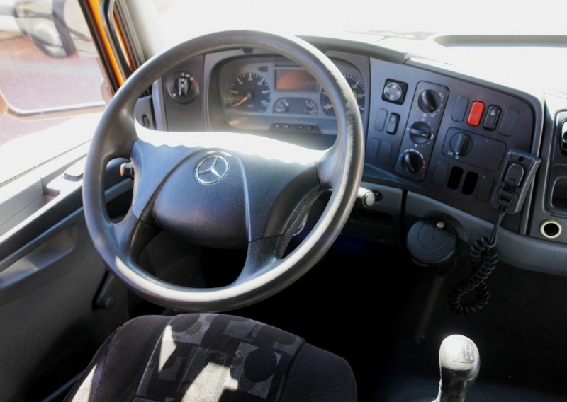 Mercedes-Benz Atego 1224L camion pianale 7,20m, Sospensioni pneumatiche