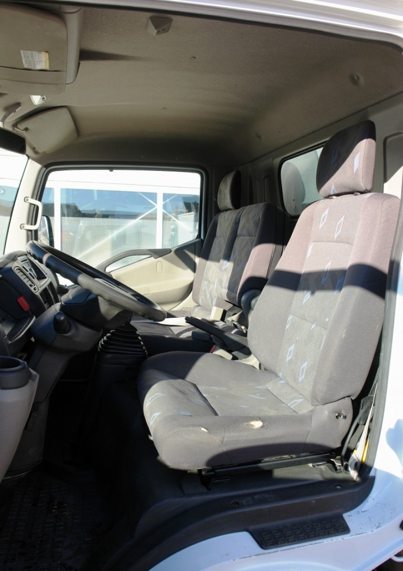 Renault Maxity 140.35 camión volquete de aluminio 3,50m Caja de herramientas Capacidad 1140kg aire acondicionado EURO5