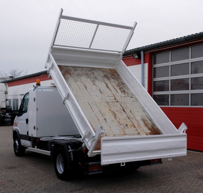 Iveco Daily 65C18 3-side tipper toolbox AHK Klima TÜV new!