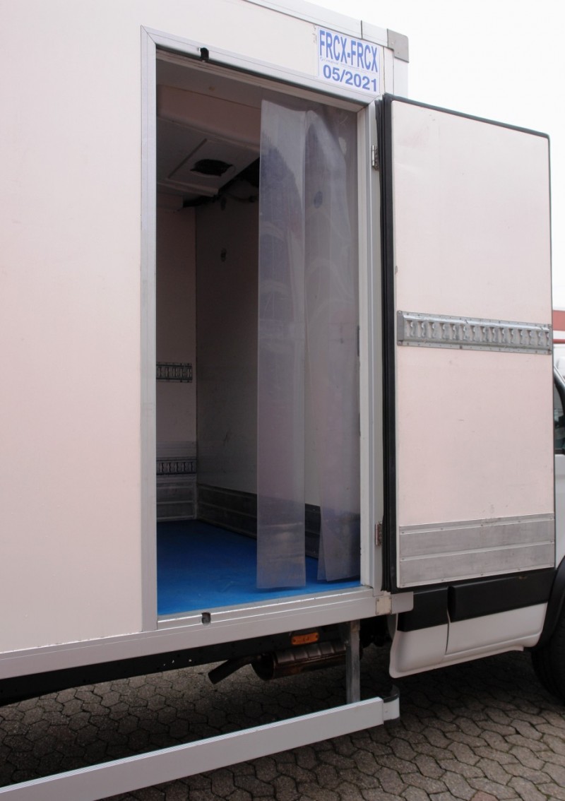 Iveco Daily 70C17 autocarro frigorifero 4,10m Carrier Xarios 600Mt