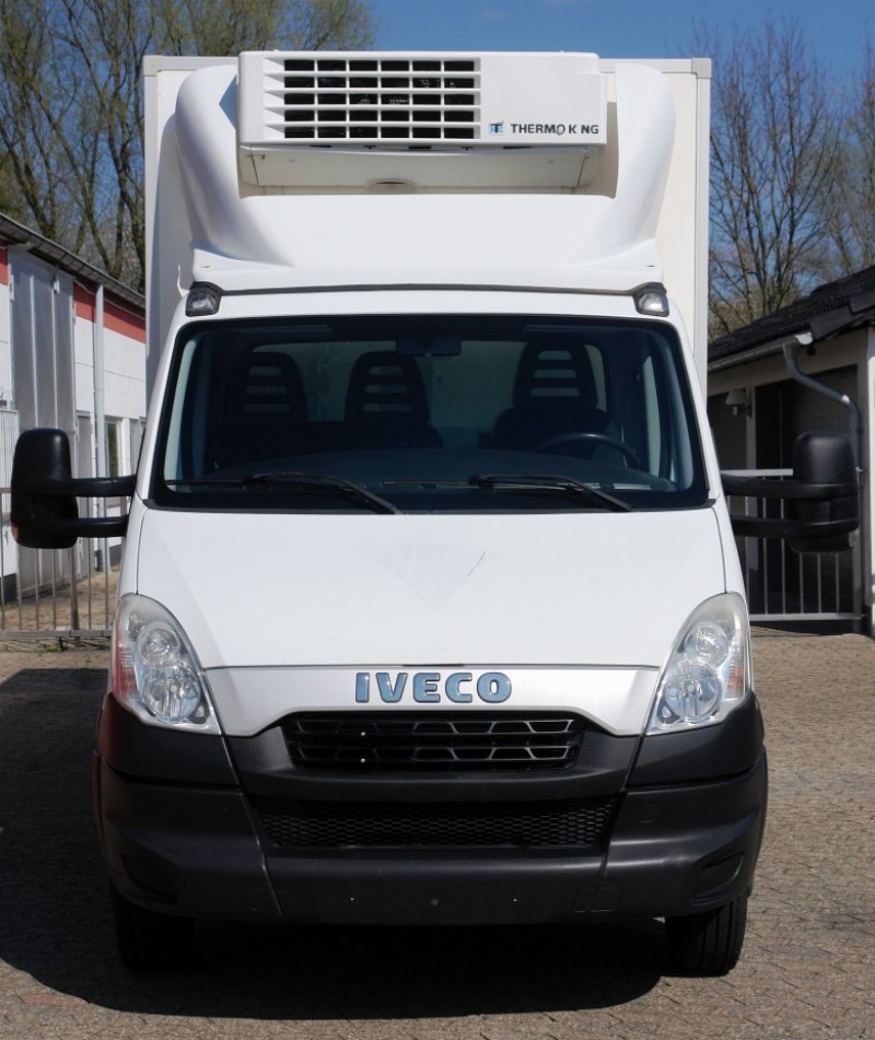 Iveco Daily 50C15 Samochód dostawczy chłodnia Thermoking V500MAX Haki do mięsa Klimatyzacja EURO5