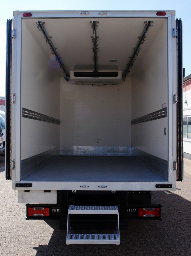 Iveco Daily 50C15 Samochód dostawczy chłodnia Thermoking V500MAX Haki do mięsa Klimatyzacja EURO5