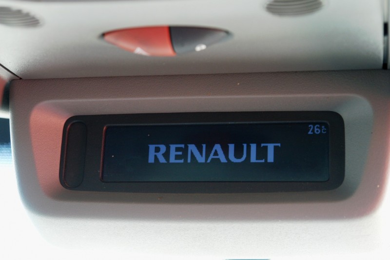 Renault Master 125dCi kosaras autó ET-32-LE 11,60m EURO5