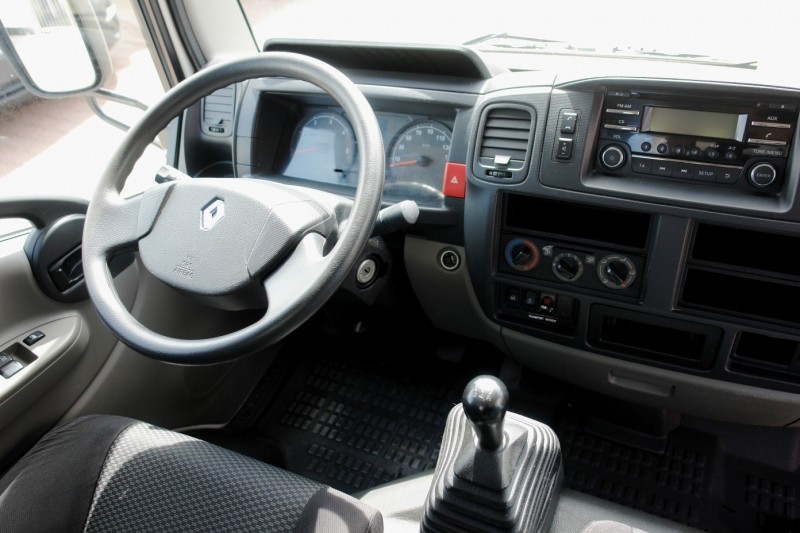 Renault Maxity 120.35 Kosaras autó VT-60-NE 20m kosár terhelhetősége 250kg Szerszám polcok EURO5