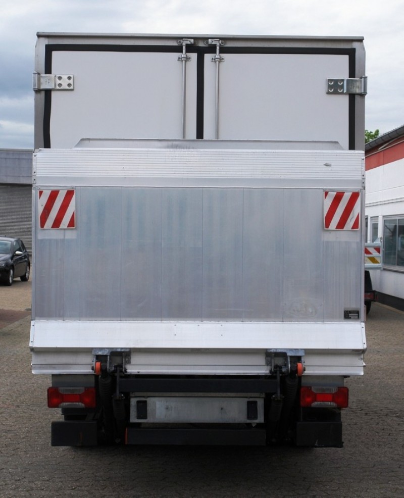 Iveco Daily 35C13 furgone frigo Carrier Xarios 600 Porta laterale, Sponda idraulica Dhollandia 750kg  EURO5