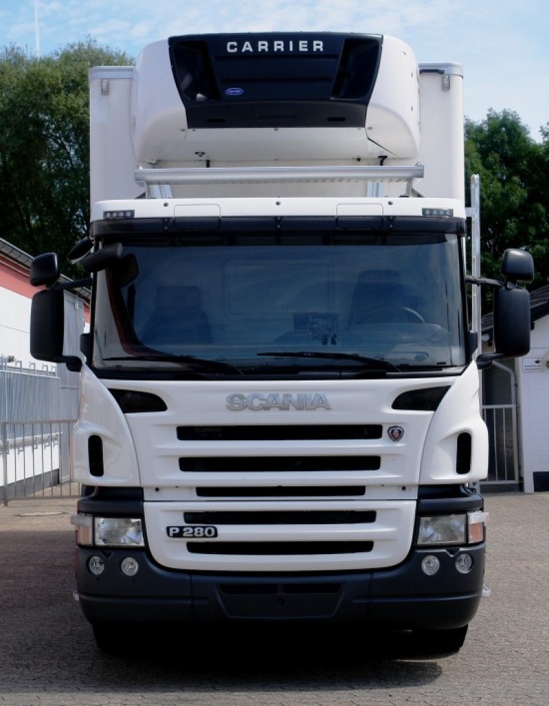Scania P280 samochód ciężarowy chłodnia 7,60m Haki do mięsa Retarder Klimatyzacja Winda załadowcza EURO5