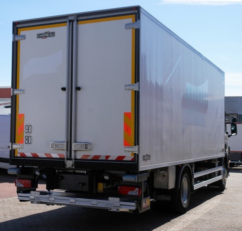 Scania P280 kamion hladnjačar 7,60m Retarder Klima uređaj Hidraulična rampa EURO5