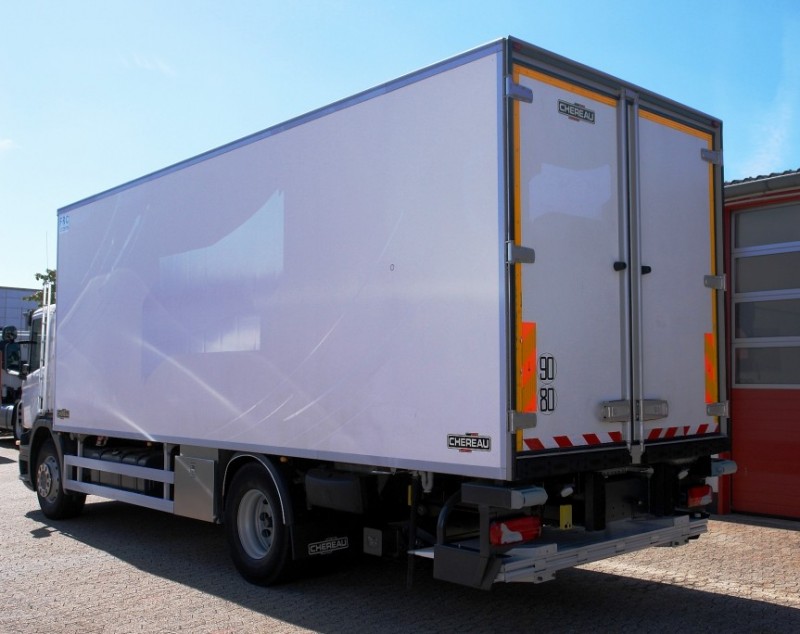 Scania P280 freezer box 7,60m meat hooks retarder airco liftgate EURO5 new TÜV!
