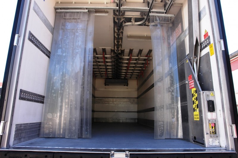 Scania P280 Camion frigorific 7,60m Cârlige pentru carne Retarder Climatizor Lift hidraulic EURO5