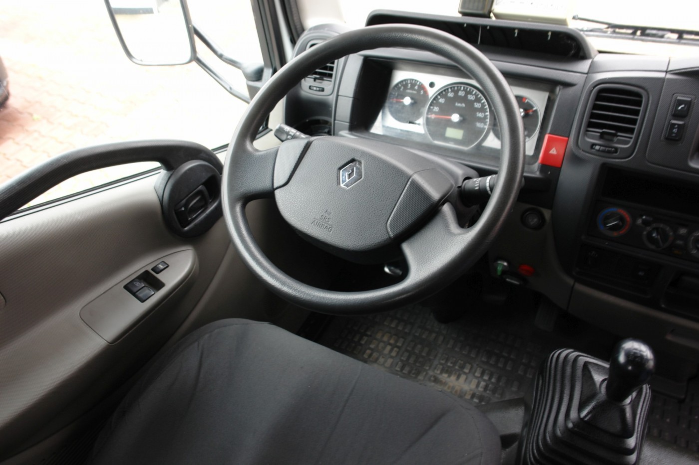Renault Maxity 110.35 nacelă pe camion Comilev EN-100-TVL 10m Sarcina coșului 200kg