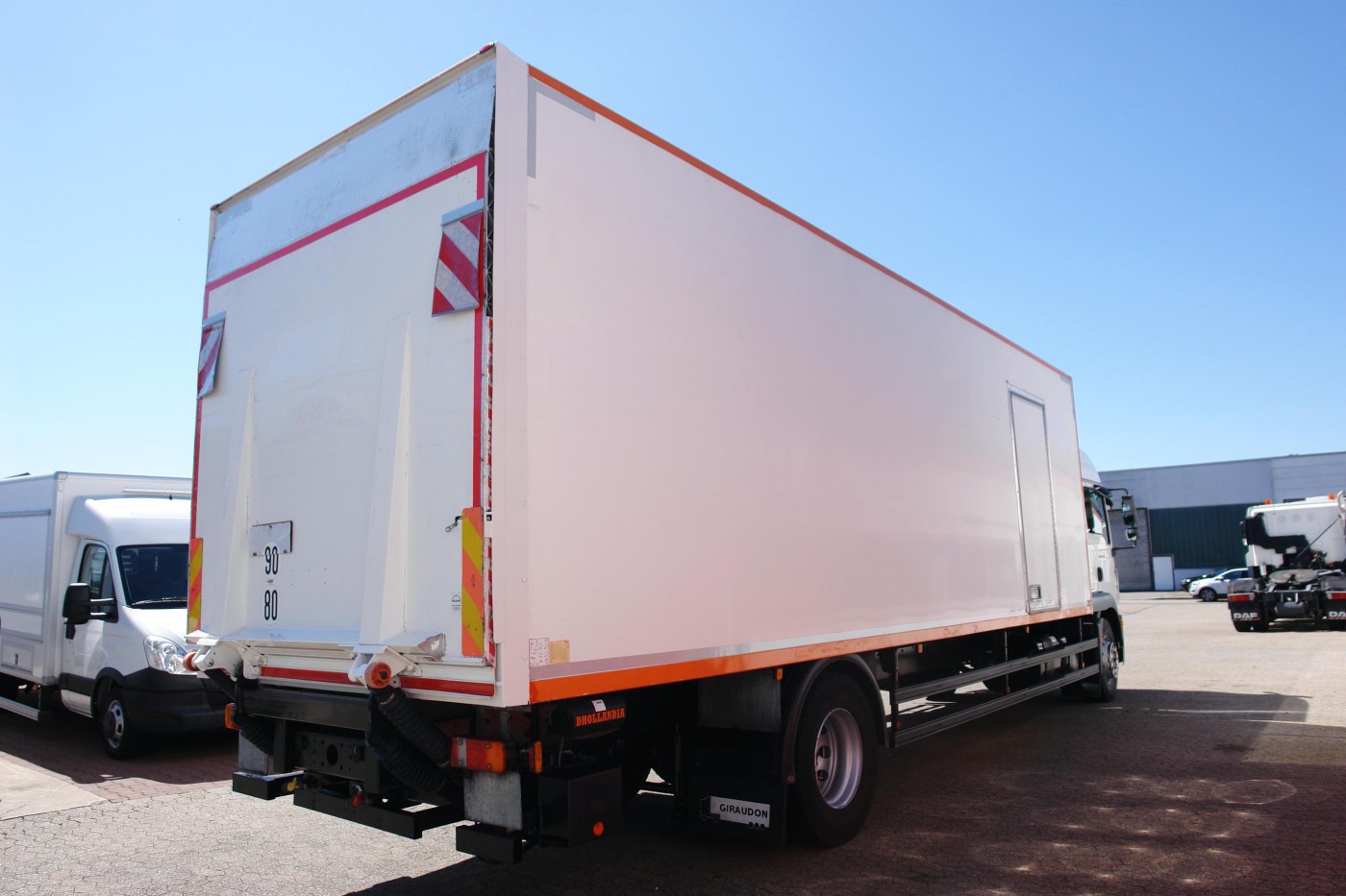 MAN TGM 18.340 box sleeping cab air suspension liftgate Dhollandia 2000 kg EURO 5 TÜV new!