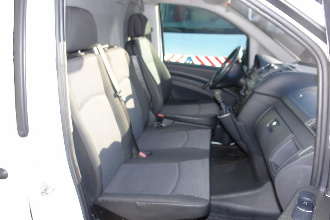 Mercedes-Benz Vito 110CDI Frysbil Thermo King V100 -32 ° C stationär / nattdrift sidodörr EURO5 TÜV!