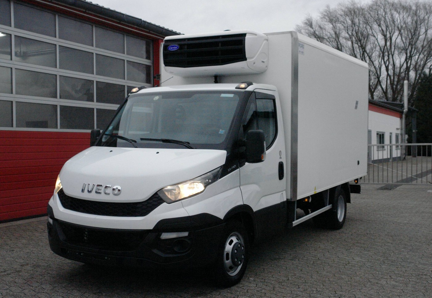 Iveco - Daily 35C13 Kutija za zamrzivač Carrier Xarios 600 multi-temperature EURO 5
