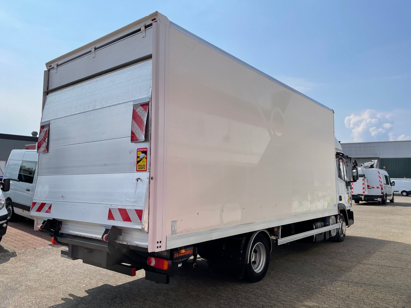 Iveco ML75E18 Camion furgone Sospensioni pneumatiche, Sponda idraulica 1000kg EURO5