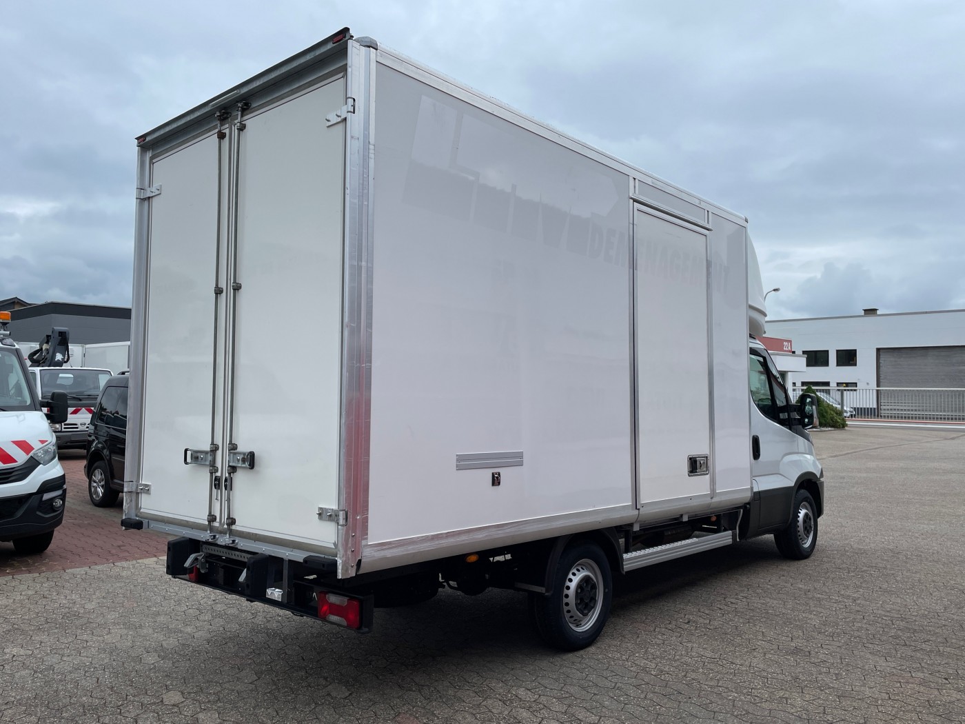 Iveco Daily 35-130  furgon Automatski prijenos EURO 5B+