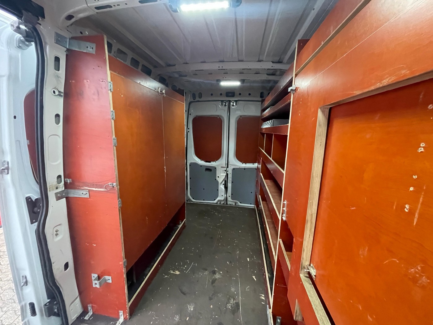 Iveco Daily 35S14 L2H2 Mobile Workshop 
