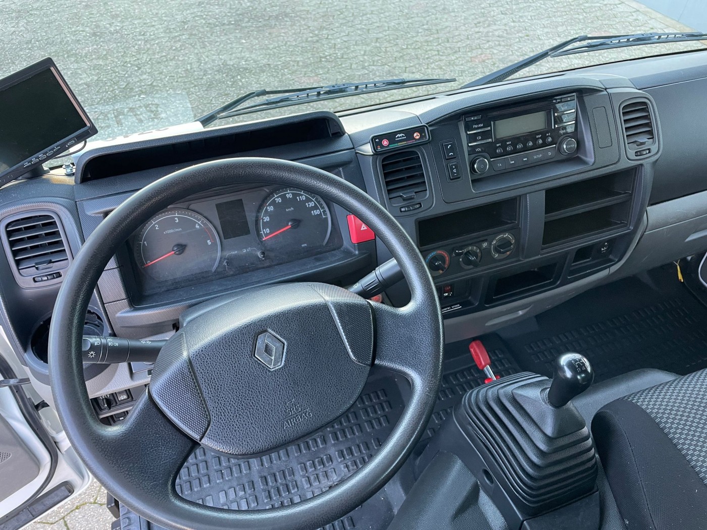 Renault Maxity kosaras autó VT-48-NE 16m
