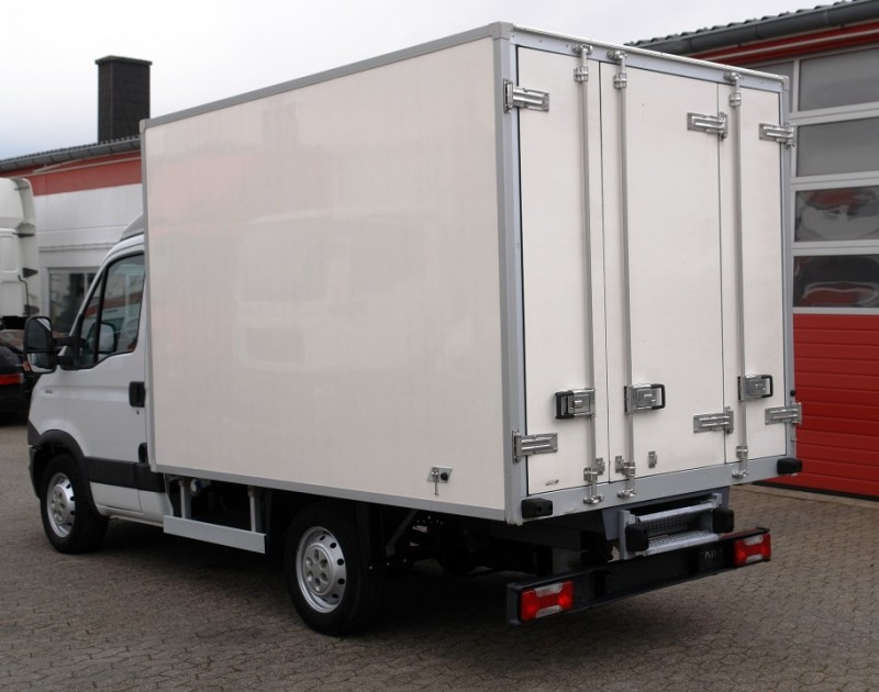 Iveco Daily 35S13 fridge box Carrier Xarios 200 airco 1030kg payload EURO5