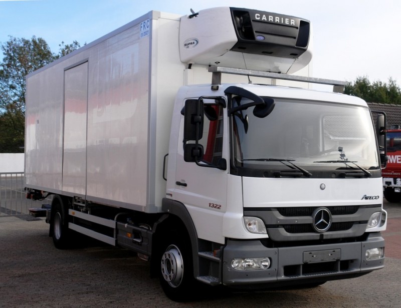 Mercedes-Benz Atego 1322 NL camion frigo 6,70m Aria condizionata Sponda idraulica EURO5