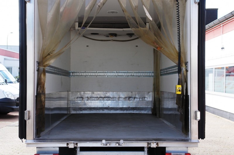 Iveco Daily 35C13 Freezer Box 3,40m Carrier Xarios 600 Side Door Liftgate Dhollandia 750kg EURO5 new TÜV!