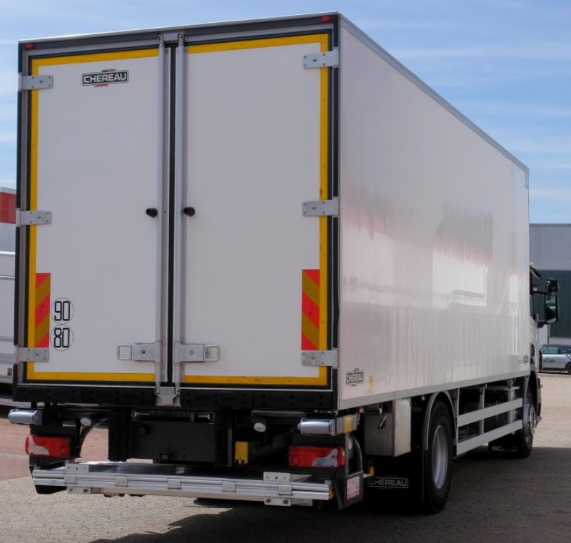Scania P280 hűtős teherautó 7,60m Húskampók Retarder Klíma Emelőhátfal EURO5