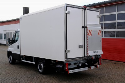 Iveco Daily 35S13 furgone frigo 3,65m Thermoking V300MAX Sponda idraulica EURO5