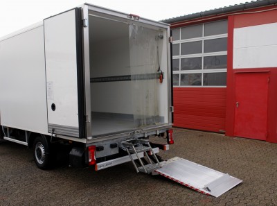 Iveco Daily 35S13 hűtős furgon 3,65m Thermoking V300MAX Emelőhátfala EURO5