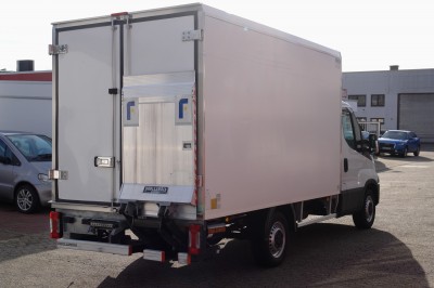 Iveco Daily 35S13 freezer case 3.65m Thermoking V300MAX LBW EURO5B + TÜV new!