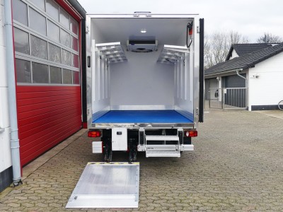 Iveco Daily 35S13 hűtős furgon Carrier Pulsor 350 S hátsó emelő