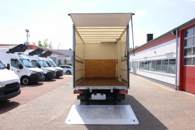 Iveco Daily 35C13 valixhe 4.2 m shtrati me ajër të kondicionuar LBW EURO5 TÜV!