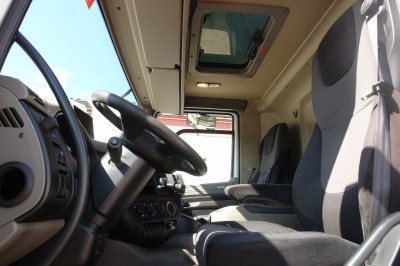 DAF CF 65.300  Ponyvás teherautó Pótkerék Emelőhátfal EURO 5
