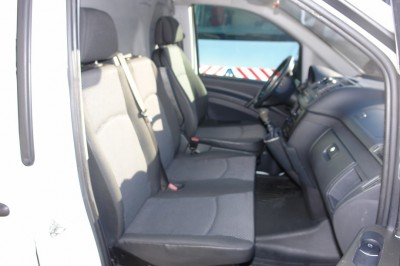 Mercedes-Benz Vito 110CDI zamrzivač Thermo King V100 -32 ° C stacionarna / noćna bočna vrata EURO5 TÜV!