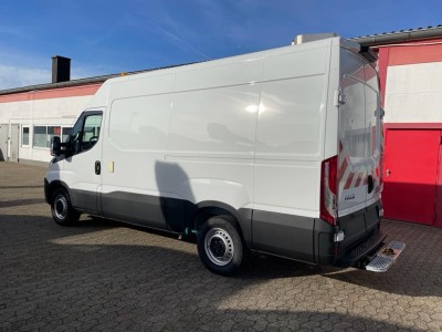 Iveco Daily 35S14 Mobil furgon műhely