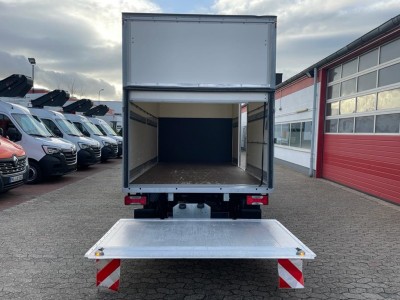 Iveco  Daily 35C13 Dobozos teherautó 4,20m Az oldalsó ajtó Emelőhátfa EURO5