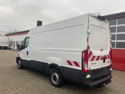 Iveco Daily 35S14 Taller móvil