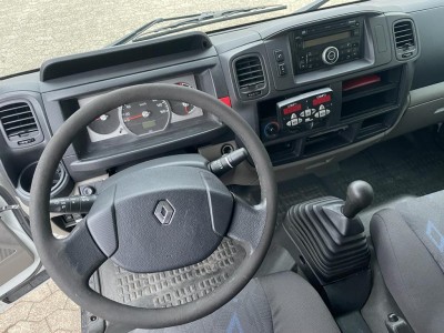 Renault Maxity 140 DXi  بوحدة تبريد كاريير متعدد درجات الحرارة! 