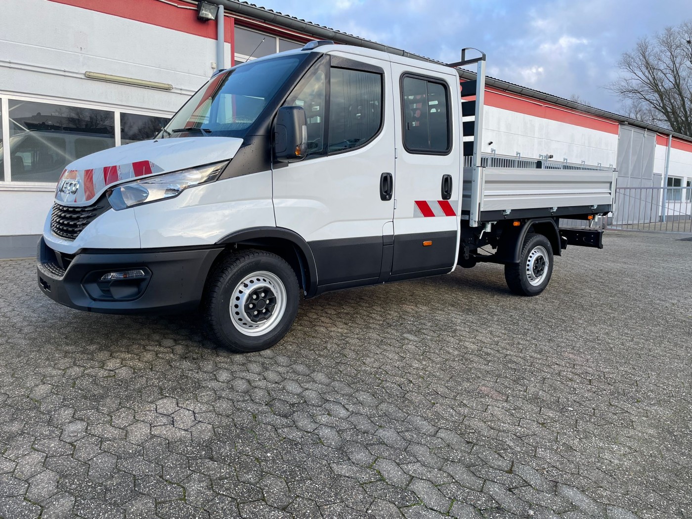 Iveco -  KIPPER  NEU KLIMA EURO6 D