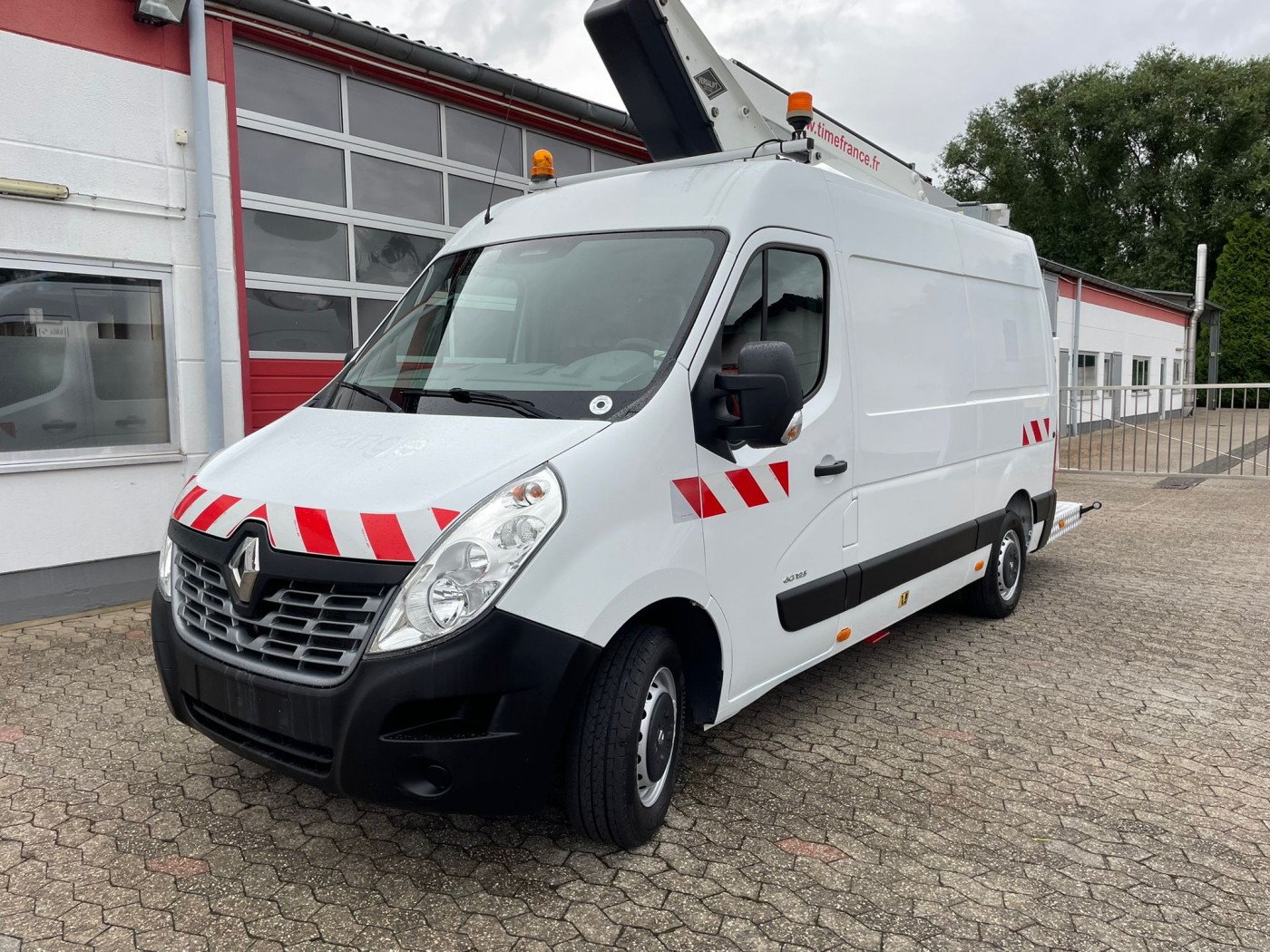 Renault - Master Подъемная платформа Автовышка TIME FRANCE ET 26