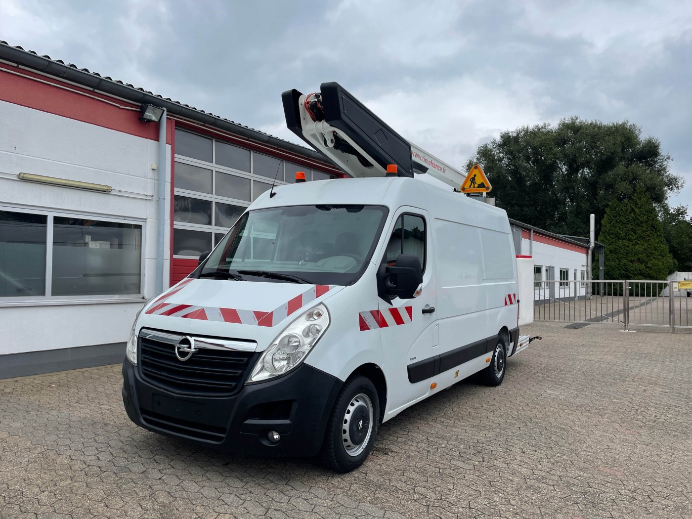 -  Hubarbeitsbühne Steiger Time France ET38LF 14m