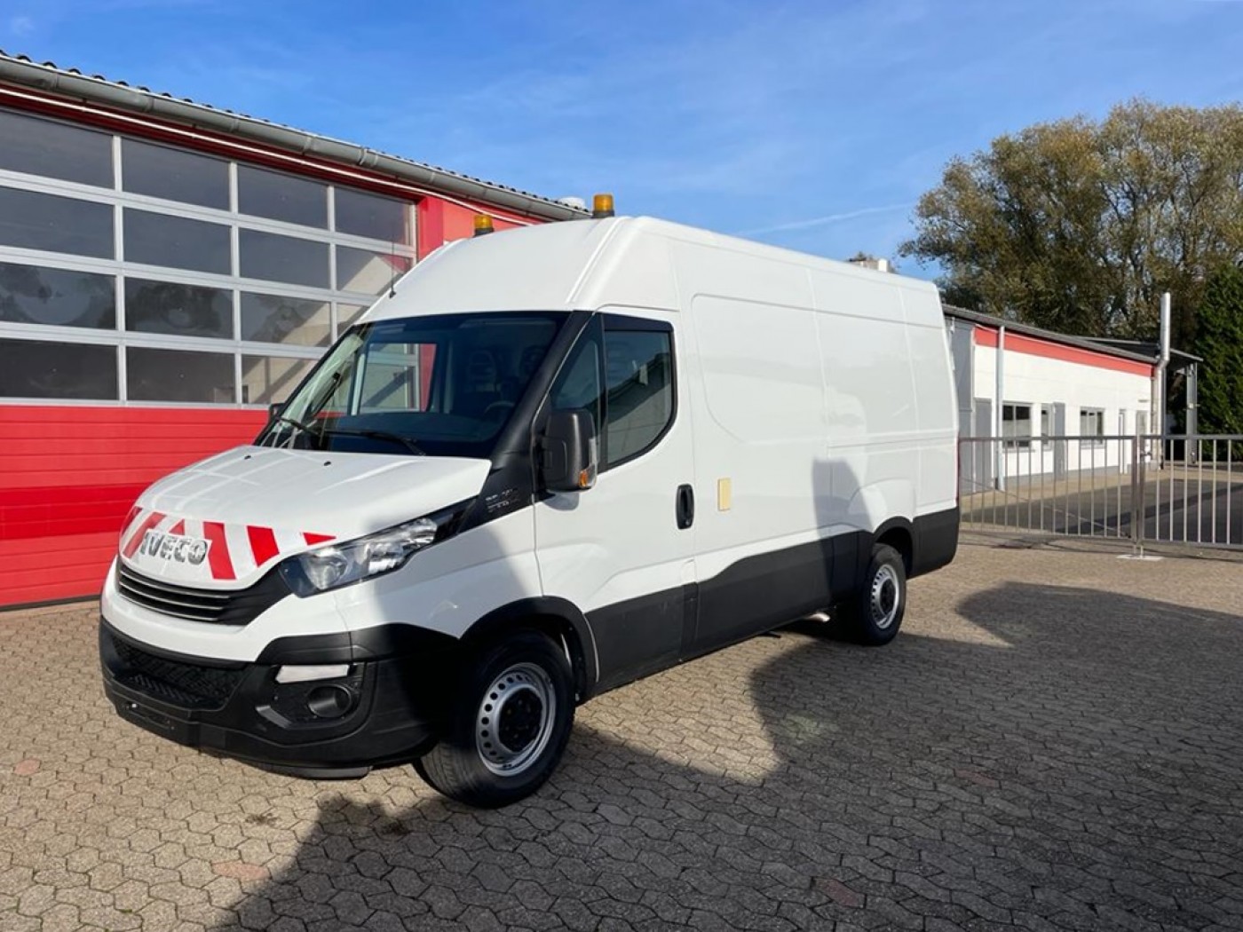 Iveco Daily 35S14 Mobilny warsztat