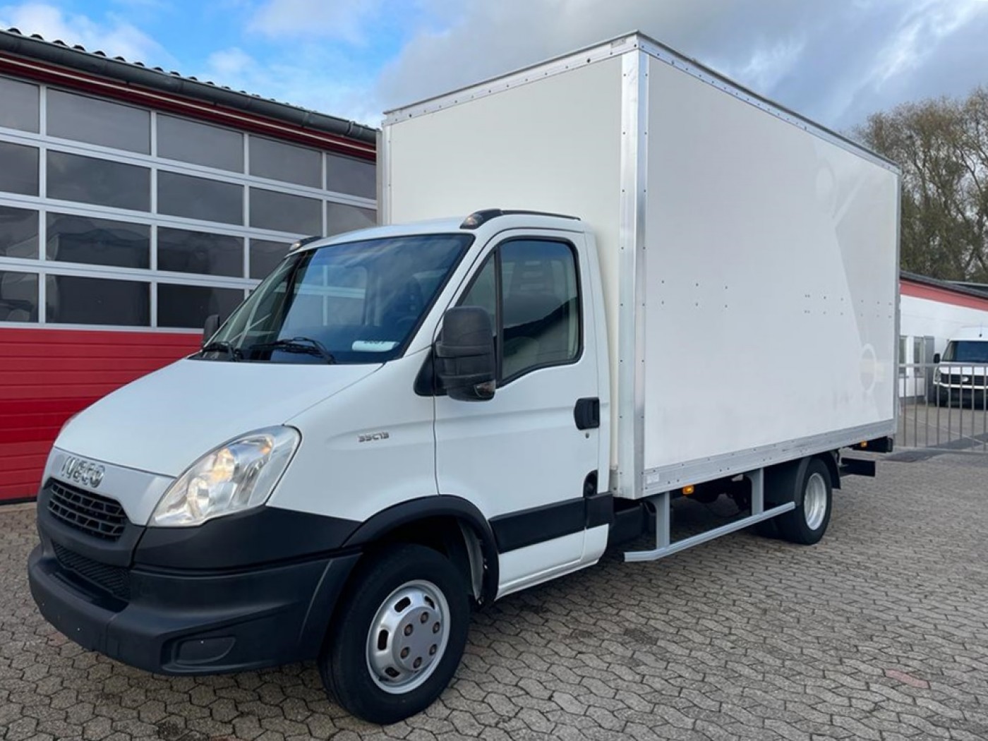 -  Koffer Ladebordwand Dhollandia Klima EURO5