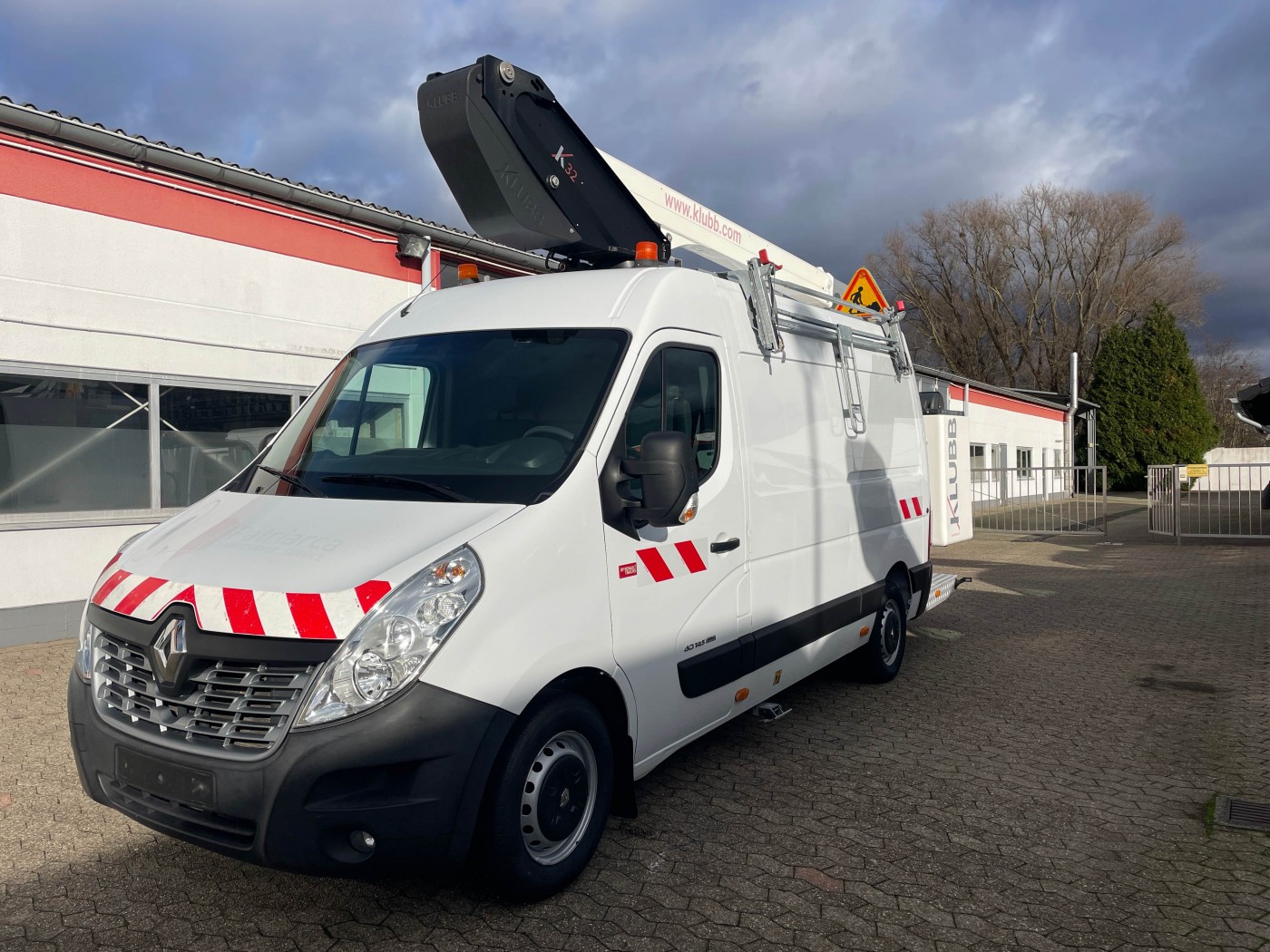 Renault Master Podnośnik koszowy Zwyżka KLUBB K32 Kosz 200kg EURO 6