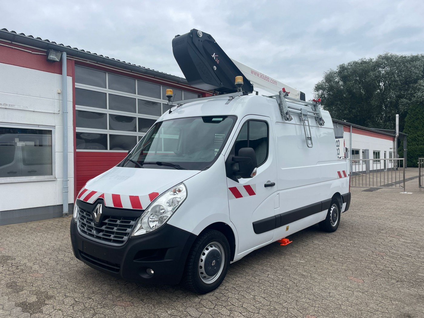 Renault Master Podnośnik koszowy Zwyżka KLUBB K26 Kosz 200kg EURO 6