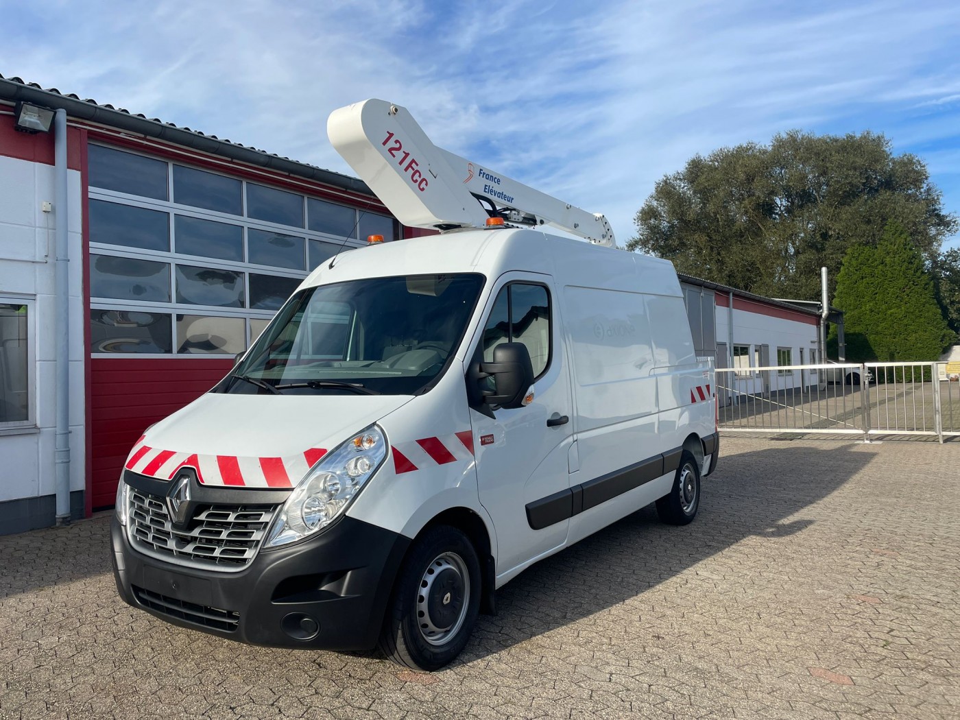 Renault Master Platformă de lucru aeriană France Elévateur 121 Fcc