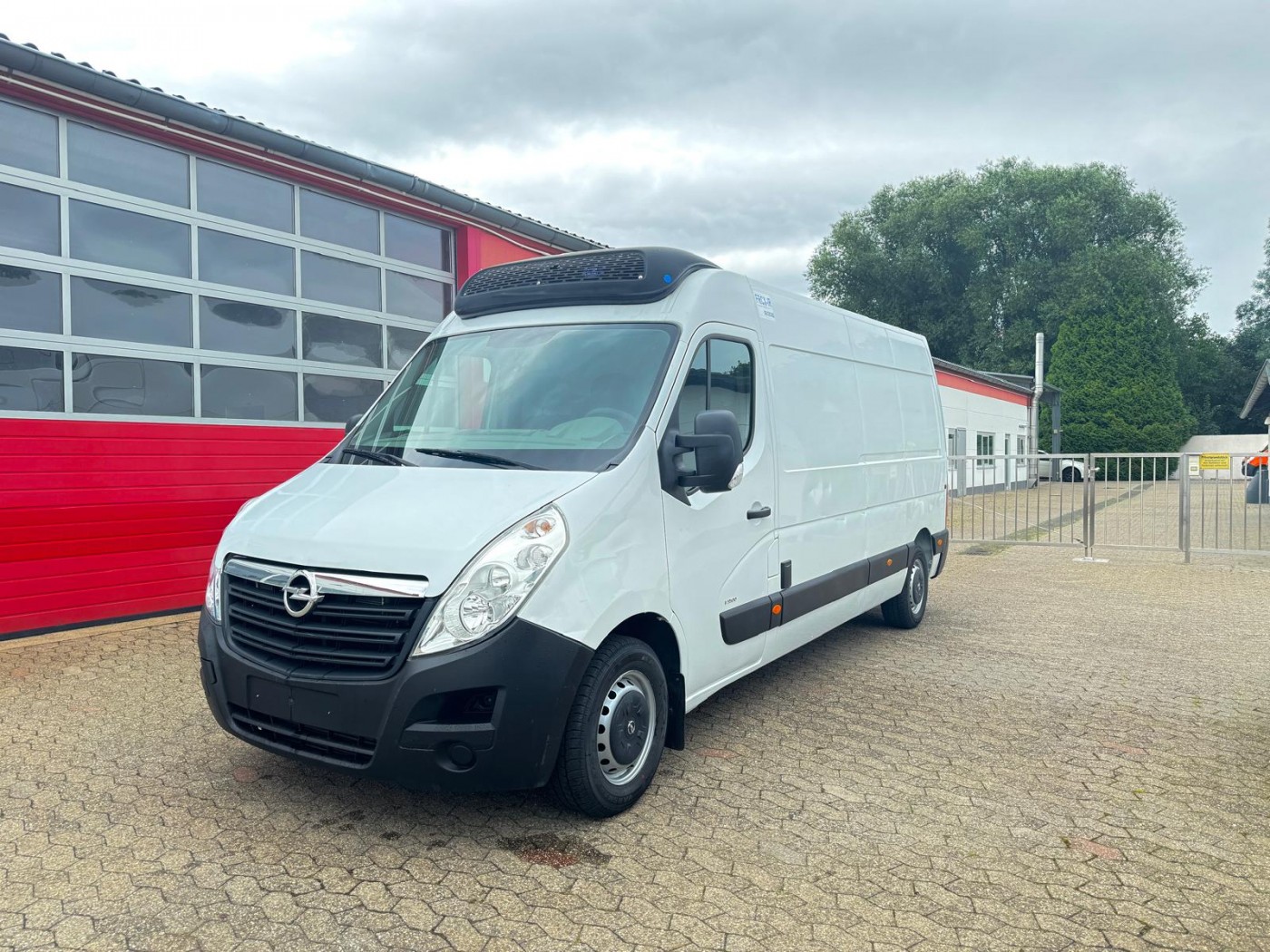 - Kühlkastenwagen 2 Kammern Carrier Xarios 200 EURO 6